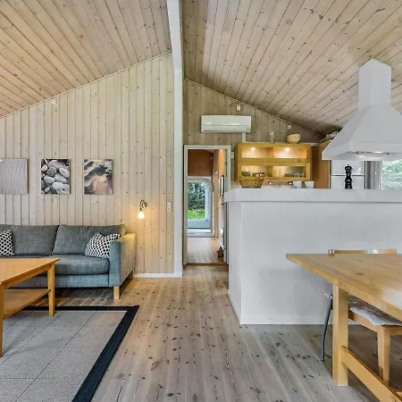 Ilka - 375m From The Sea In Nw Jutland By Interhome Lokken